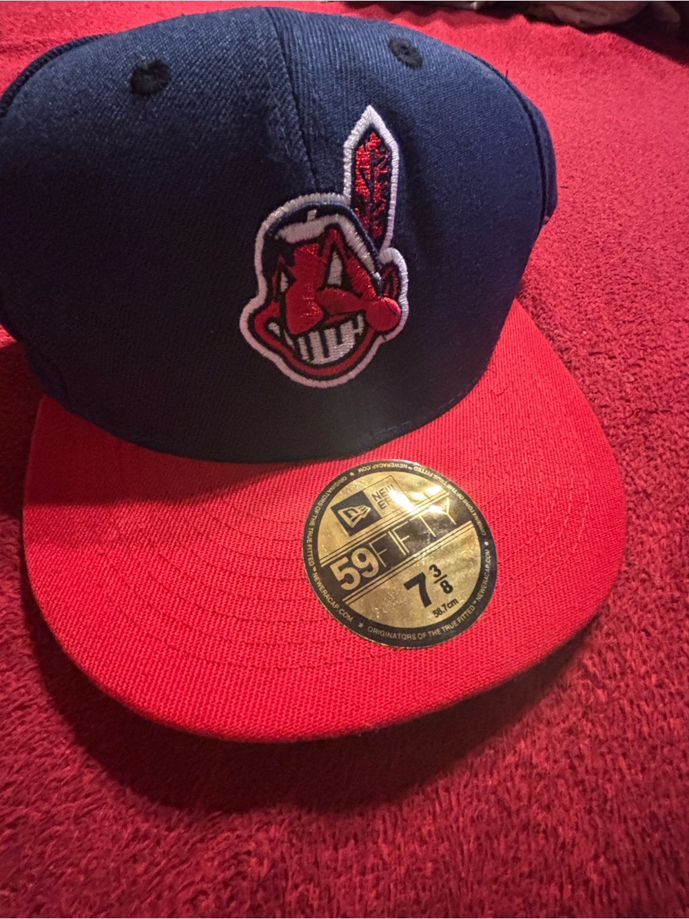 New Era Cleveland Indians 59FIFTY Navy and Red Fitted Cap size 7 3/8 NWT